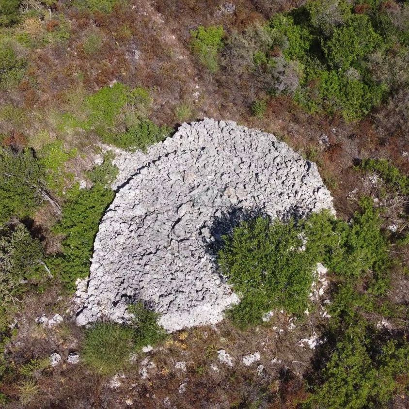 Una specchia messapica, dall’alto